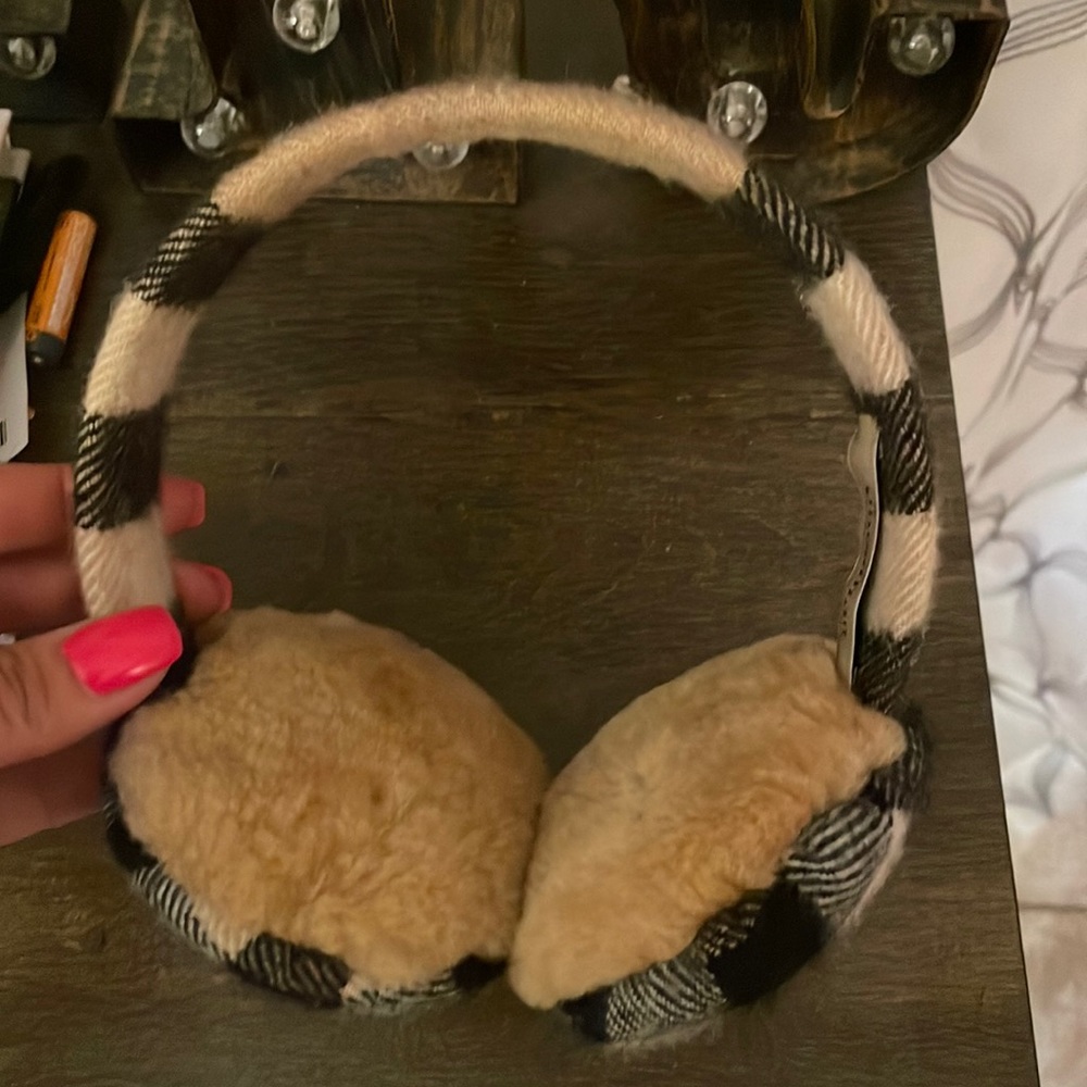 Burberry Earmuffs unisex